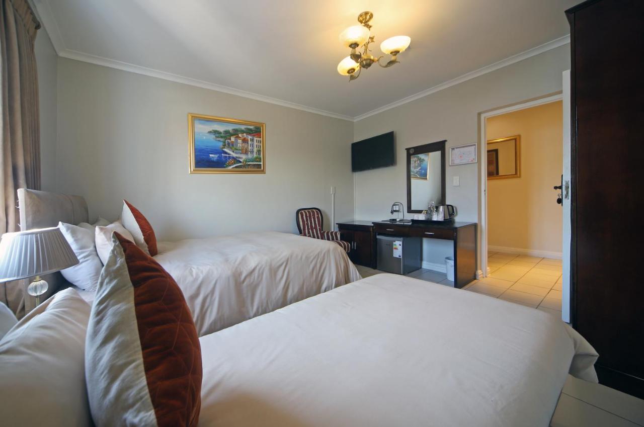 Savoy Lodge Cape Town Bagian luar foto