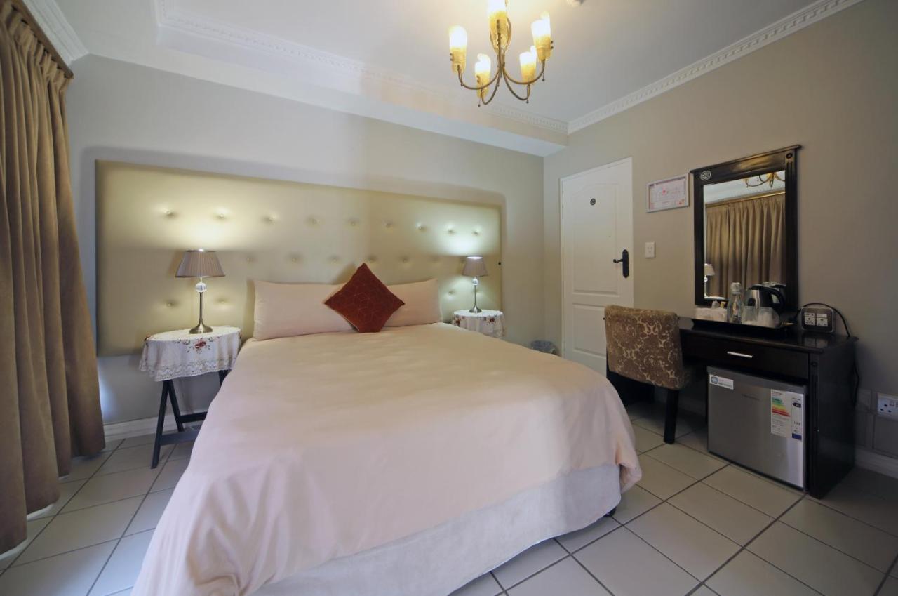 Savoy Lodge Cape Town Bagian luar foto